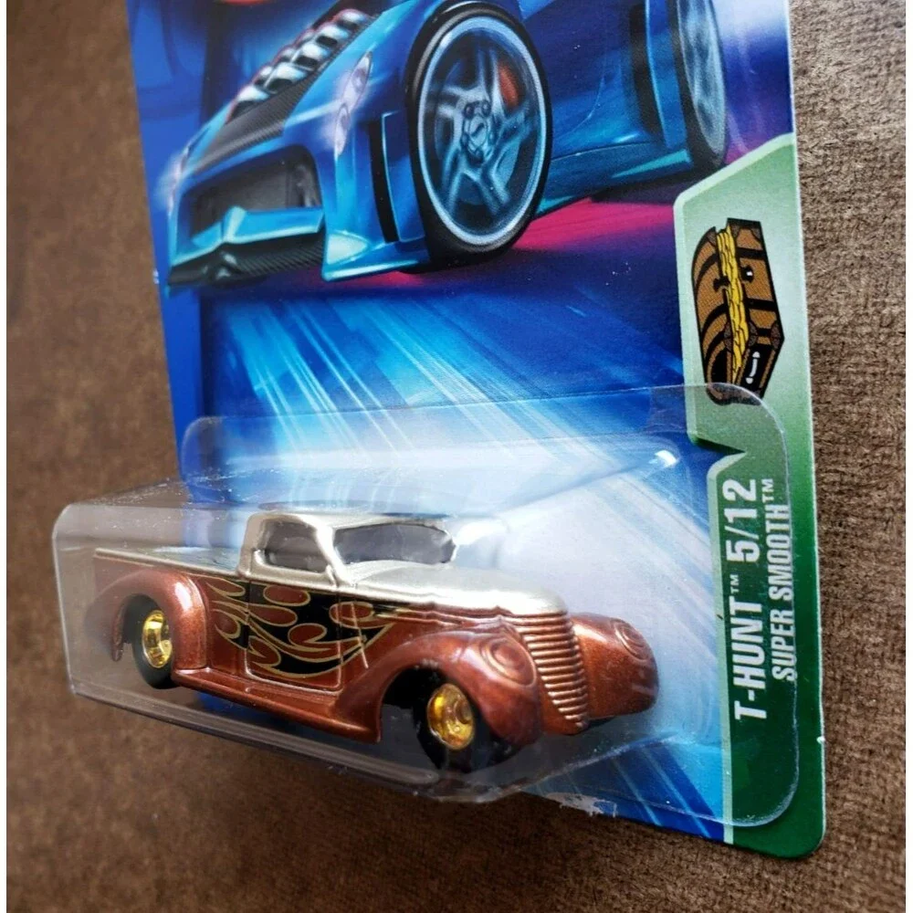 2004 Hot Wheels T-HUNT SUPER SMOOTH Truck Copper Gold TREASURE HUNT 105 GOLD RR!